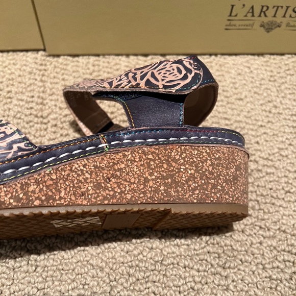 New L'Artiste by Spring Step Leather Wedge Sandals Cuteness Navy  Shoes NIB - Picture 9 of 12